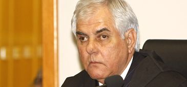 31082012-roberto-araujo-gustavo.jpg
