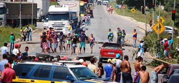 120912_protesto_sao_mateus_jorge_alex.jpg