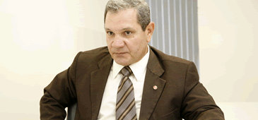 021012_promotor_paulo_panaro_gustavo.gif