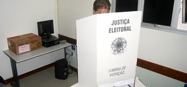 17102012_urna_eletronica_nerter.jpg