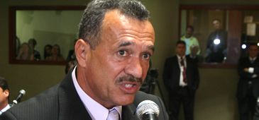 13112012_gilsinho_lopes_nerter.jpg