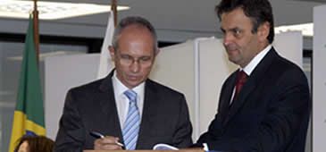 19022013PH_Aecio_Olmar_freire.jpg