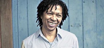 280213_Djavan_01.jpg