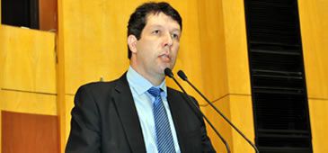 11032013Mauricio_duque_tonico_ales.jpg