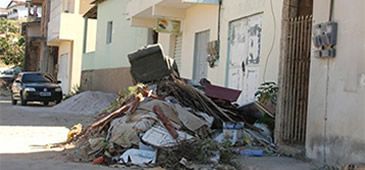 26032013_lixo_sao_mateus_ambriso.jpg