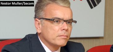 02062013_andre_garcia_nestor_muller_secom.jpg