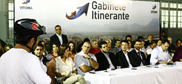 130813_GabineteItinerante_PracaCaue_GustavoLouzada_01.jpg