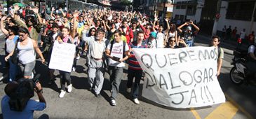 100913_manifestacao_nerter.jpg