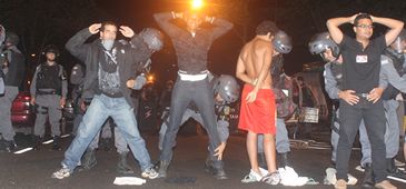12092013_protesto_gazeta_sya.jpg