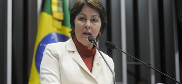 091013_ana_rita_moreira_mariz_senado.jpg