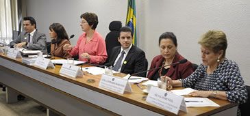 201113_audiencia_publica_feminicidio_moreira_mariz_senado.jpg