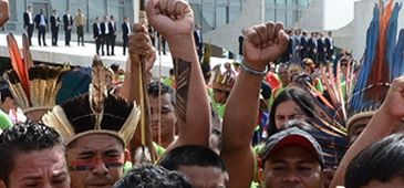 04122013_indios_antoniocruzabr.jpg