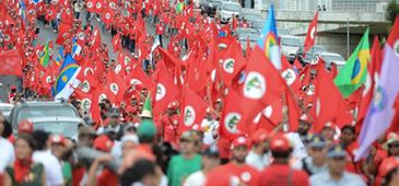 12022014manif_mst_fabiorodriguespozzebomABR.jpg