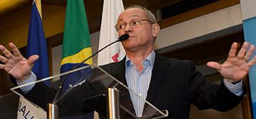 04042014_hartung_acervo_ph.jpg