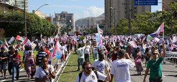 070514_protesto_professores_gustavo.jpg