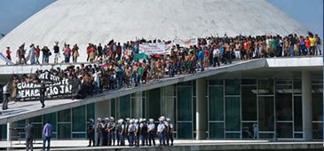 27052014_indiosBSB_FabioRodriguesPozzebomAgenciaBrasil.jpg