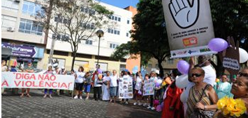 130614_caminhadaidosos_elizabethenader_pmv.png