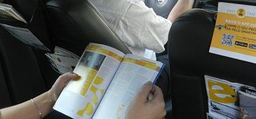 31052014_Bibliotaxi_carro_baixa.jpeg
