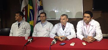 13082014medicos_glauber_face.jpg