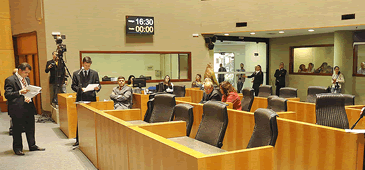 08102014_plenario_vazio_ales.gif