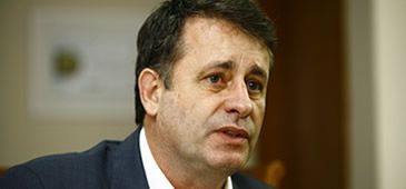 17082012_luciano_rezende_capa_louzad_20200308-122007_1.jpg