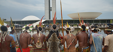 091214_indios_congresso_abr.png