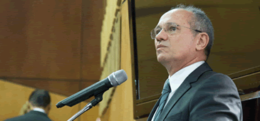 19122014_hartung_tre_discurso_leo.gif
