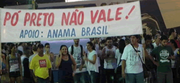 13012015_protesto_po_preto_nao_vale_anama_brasil.gif