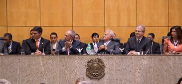 01022015posse_ales_leo_cp01.jpg