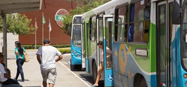 100215_greve_onibus_leonardo_sa_pora.jpg