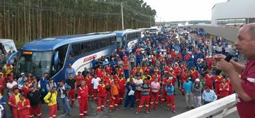100215_paralisacao_trabalhadores_jurong.jpg