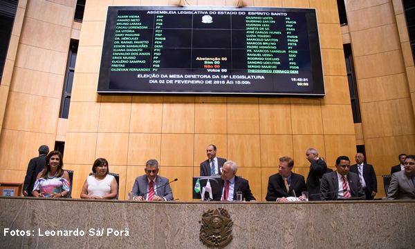 02022015mesa_diretora01.jpg