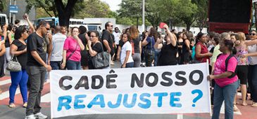 300415_manifestacao_servidores_vitoria_leonardo_sa_pora.jpg