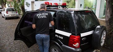 24062015_busca_policia_dessaune_leo.jpg