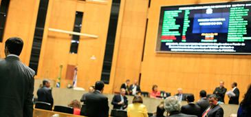 31072015_plenario_assembleia_leoSa2.jpg