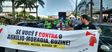 071015_manifestacao_judiciarios_sindjud.jpg