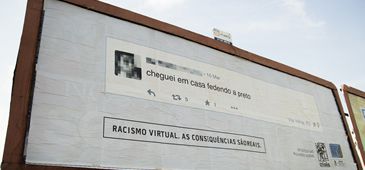 161115_outdoor_campanha_racismo_divulgacao.jpg