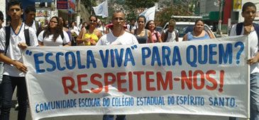 310116_escola_viva_protesto_sindiupes.jpg