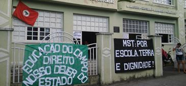 050216_ocupacao_sre_sao_mateus_reproducao_mst.jpg