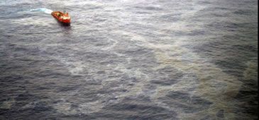 18042016_derramamento_oleo_chrevon.jpg