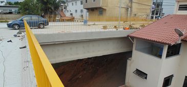 100516_viaduto_aracruz_mpes.jpg