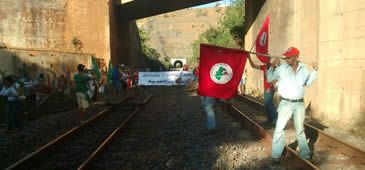 12072016_ocupacao_ferrovia_mst.jpg