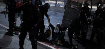 030916_protestovix_ninjaes1.jpg