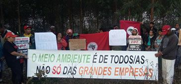 120916_protesto_fibria_01_mst.jpg