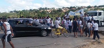 100517_protesto_conceicao_da_barra_leitor.jpg