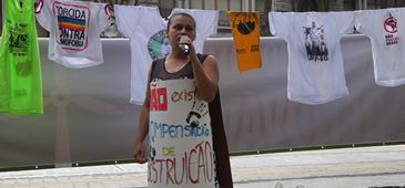 12052017_protesto_leilao_anp_2_Ricardo_Sa.jpg