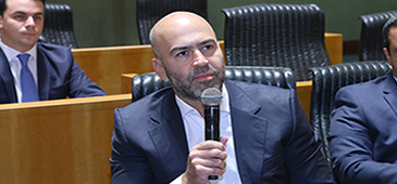 150518_michelsarkis_tatibeling.png