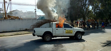 070818_protestoC3ADndios_governadorvaladares.png
