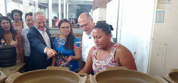 080618_alckimin_paneleiras_psdbes.png