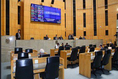 plen__rio_assembleia_vazio_tatibelling_ales_.jpeg